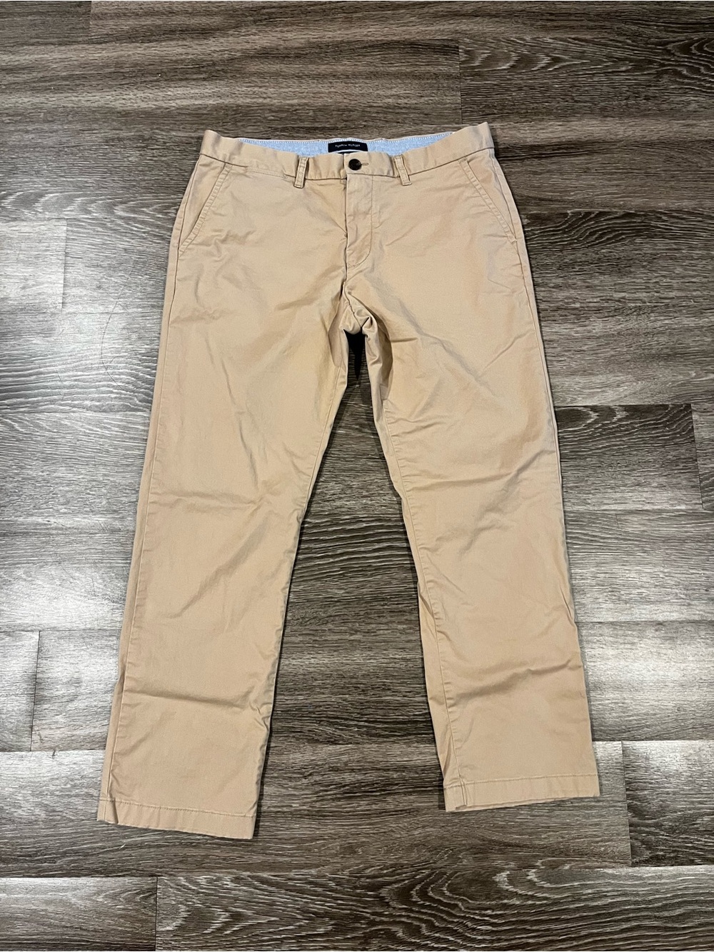 Men's Classic Chino Pants in Khaki